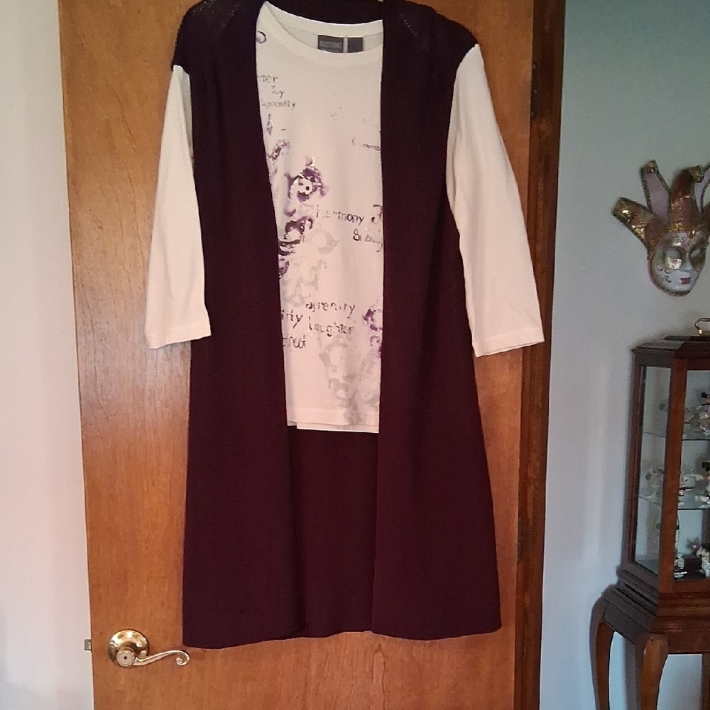 Chico's 3/4 Tprint Top And Long Sleeveless Sweater